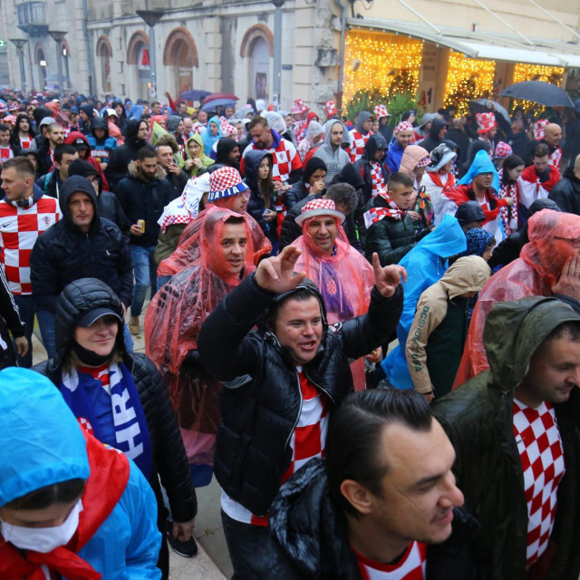 Navijači na ulicama Splita
