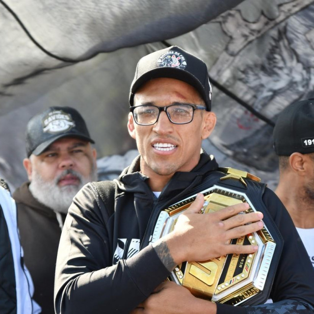 Charles Oliveira