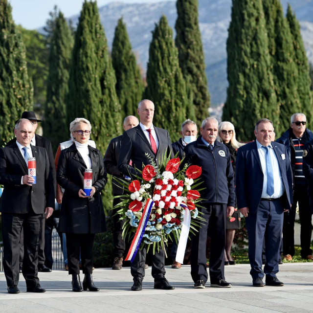 Split, Polaganje vijenaca za poginule branitelje u Domovinskom ratu
 
