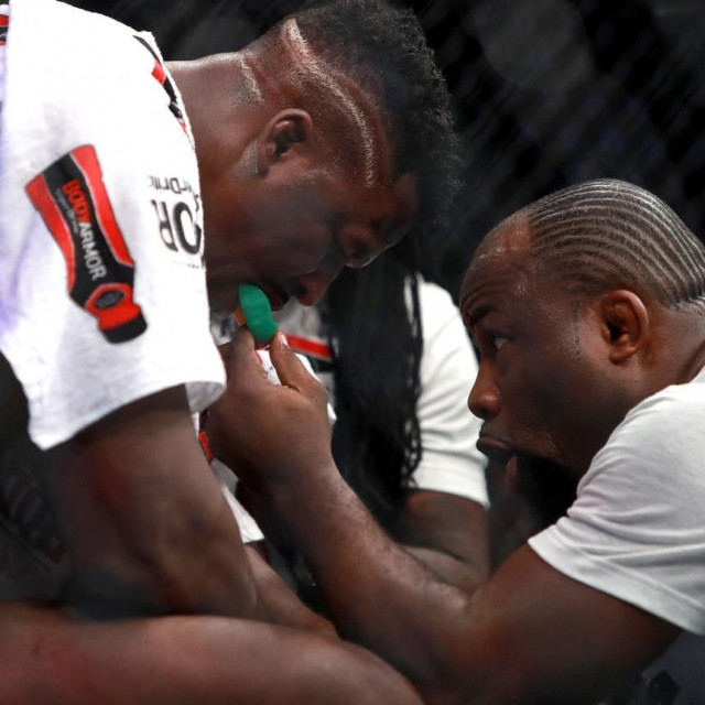 Francis Ngannou i Fernand Lopez

