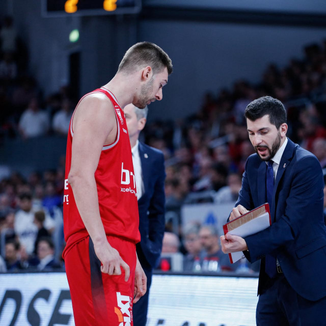 Stevan Jelovac je sve zabrinuo nakon što se srušio na treningu