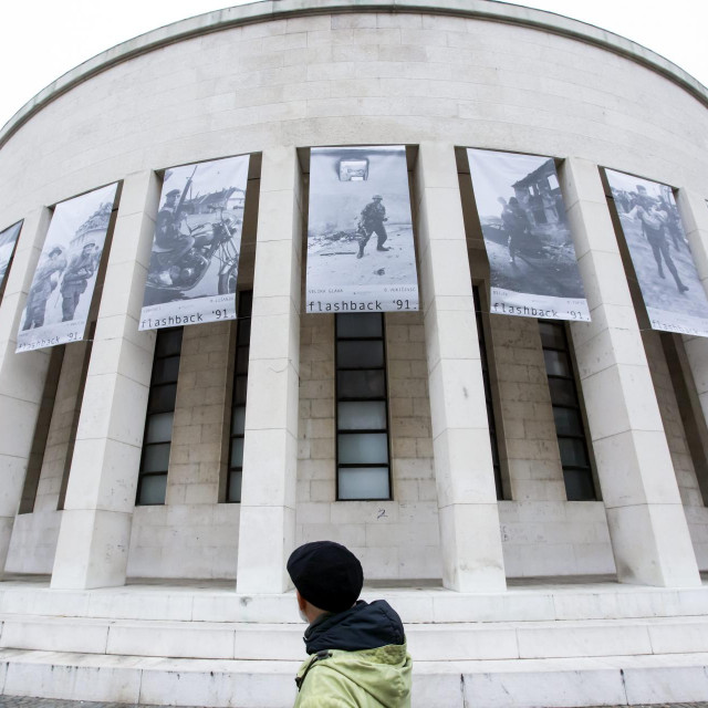 Otvorenje izložbe Flashback 91.
