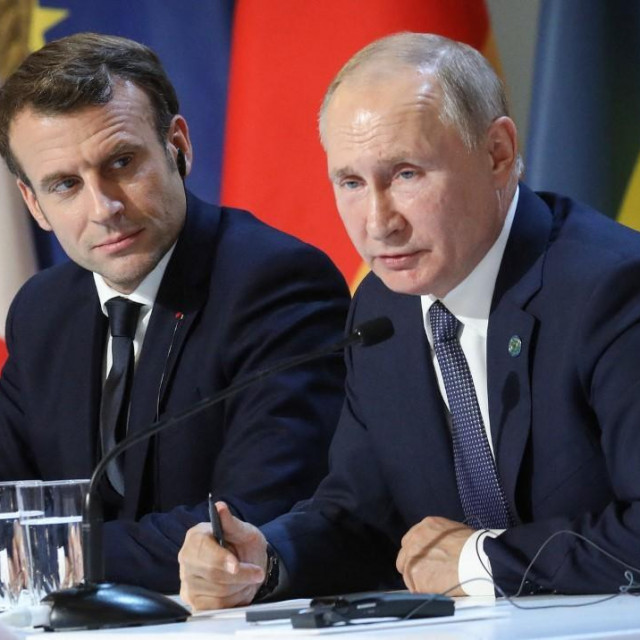Emmanuel Macron i Vladimir Putin
