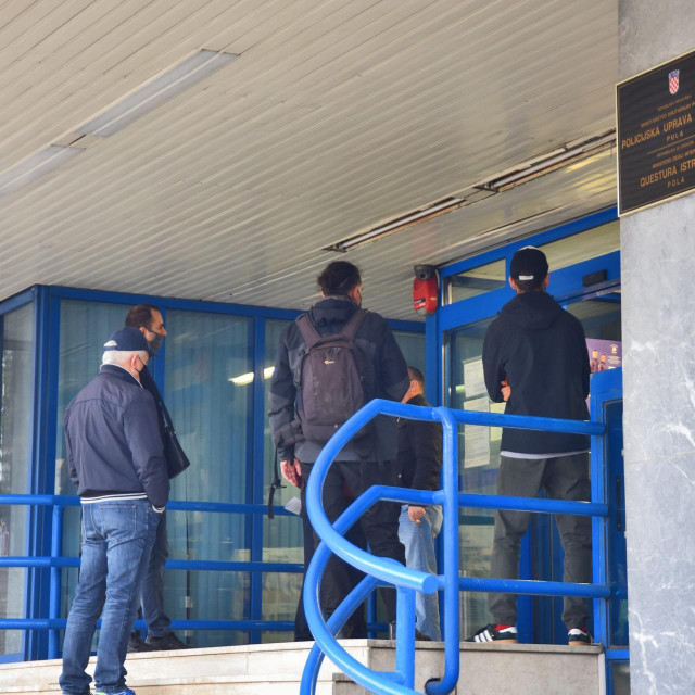 Provjeravanje covid potvrda
