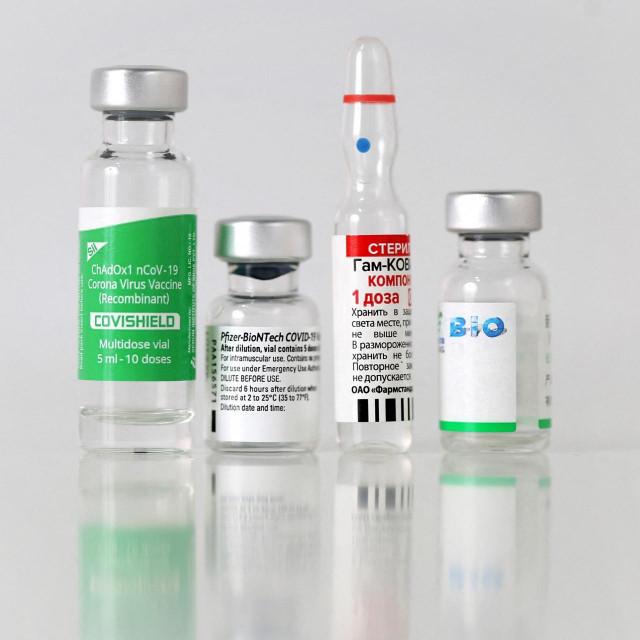 AstraZeneca, Pfizer Inc. i BioNTech, Sputnik V i Sinopharm
