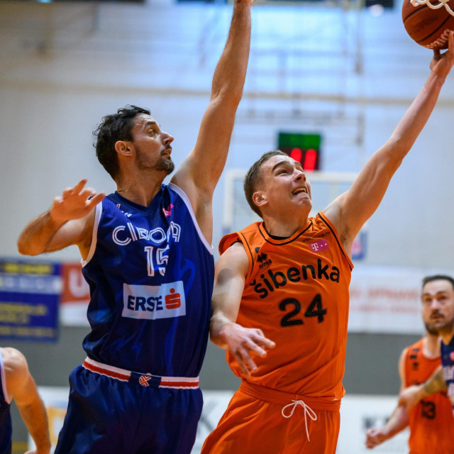 Cibona je sa 100:52 pobijedila Šibenku
