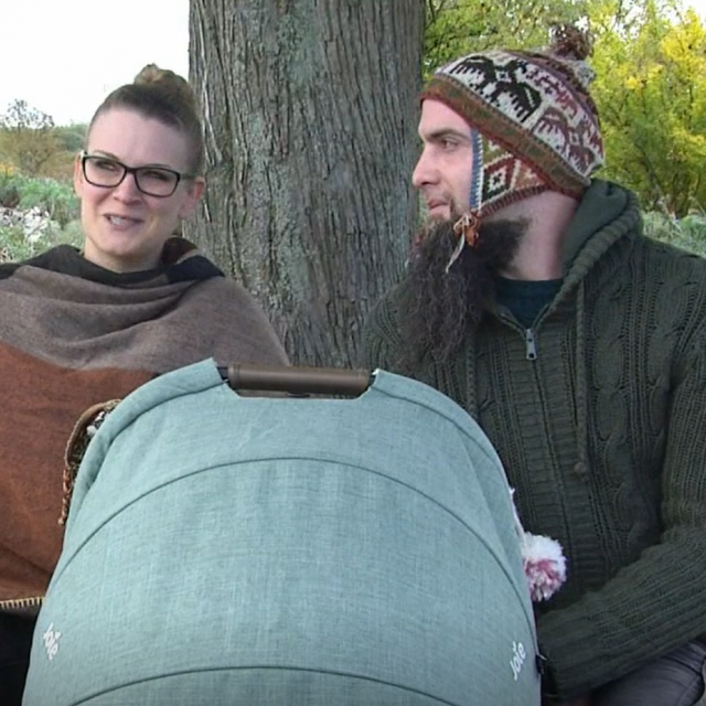 Elena i Tomislav Brožić s malom Alunom
