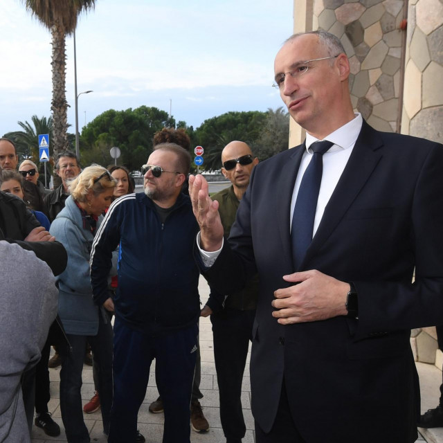 
Prosvjed gradjana zbog uvodjenja covid potvrda u drzavne i javne institucije.
 
