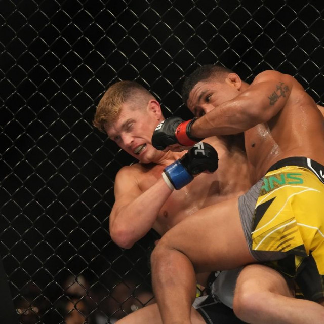 Gilbert Burns vs. Stephen Thompson
