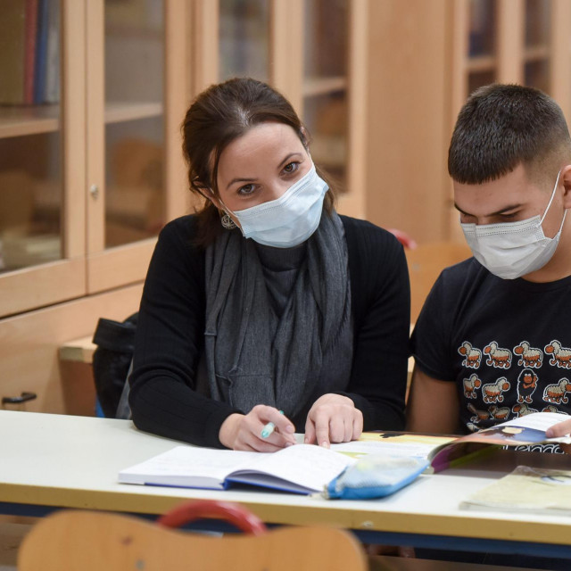 
Patricia Dučkić radi kao asistentica u Industrijskoj strojarskoj školi
