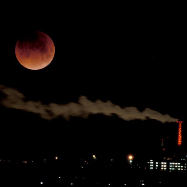 Ilustracija pomrčine
