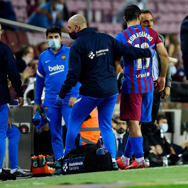 Posljednji nastup: Aguero napušta teren kontra Alavesa
