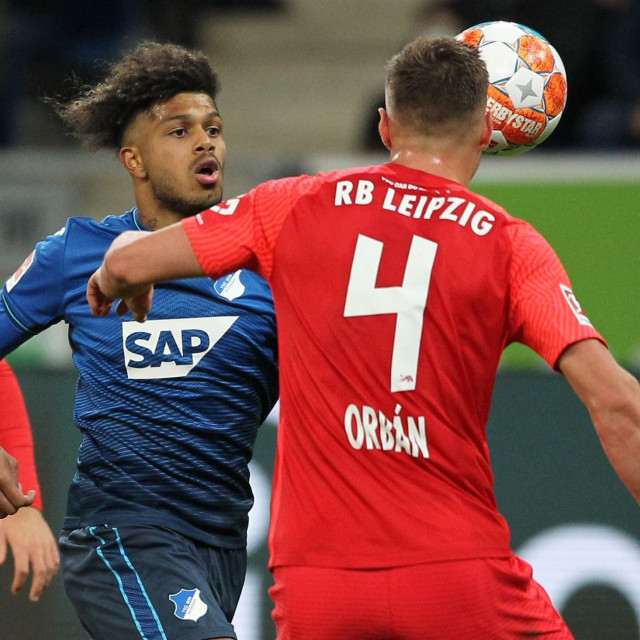 Georginio Rutter (lijevo, Hoffenheim) protiv Willija Orbana