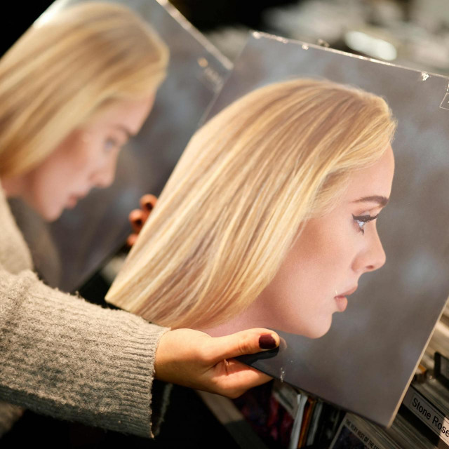 Novi album Adele '30'
