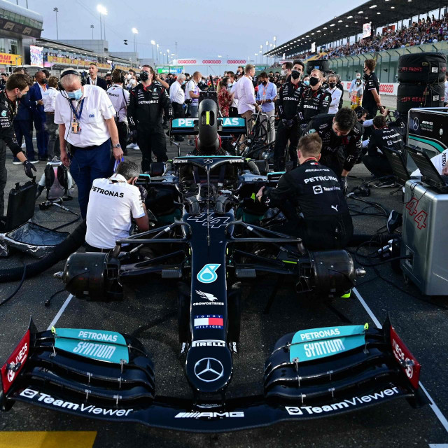 Mehaničari spremaju novo ojačanje za Hamiltonov Mercedes

