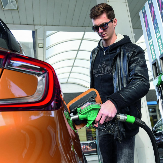 INA benzinska postaja
