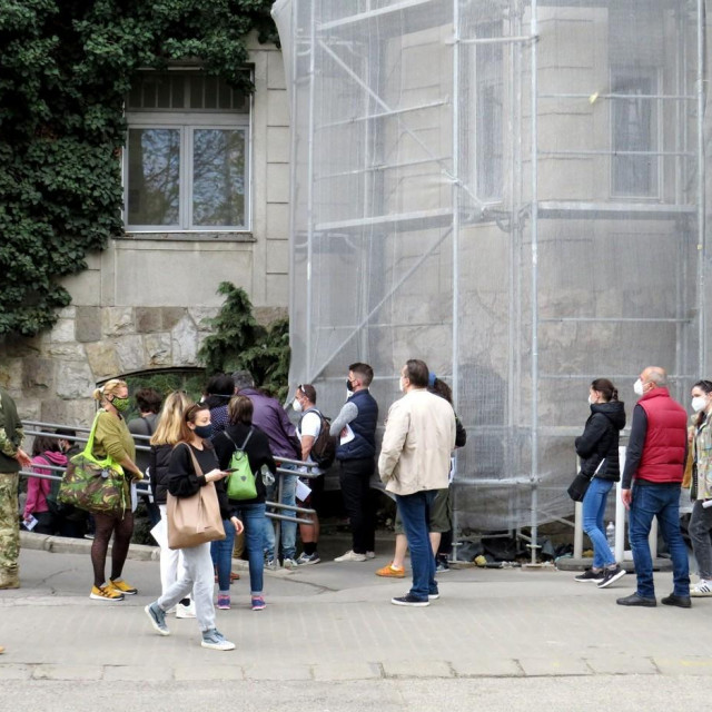 Red za cijepljenje u Budimpešti
