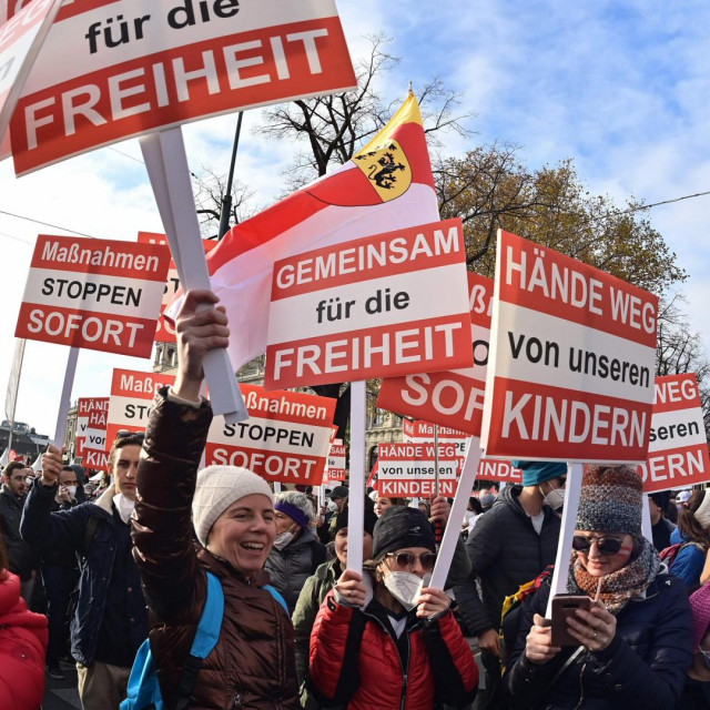 Prosvjedi u Beču protiv lockdowna
