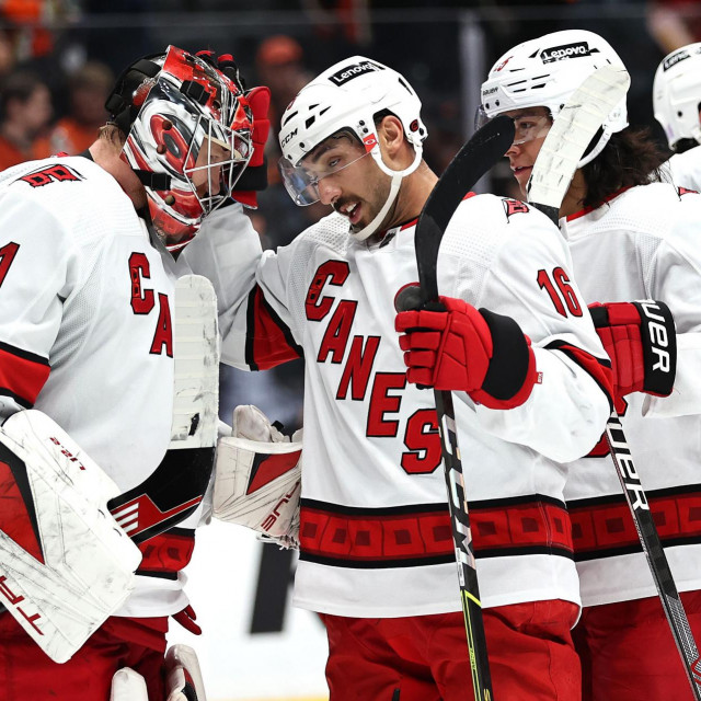 Carolina Hurricanes su upisali tek treći poraz ove sezone