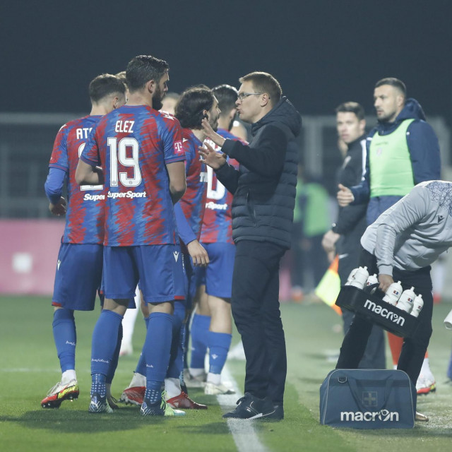 Valdas Dambrauskas s igračima
