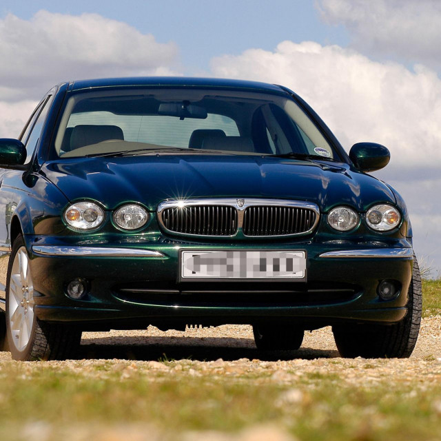 Jaguar X Type

