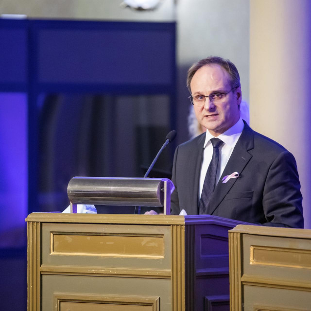 Zvonimir Frka Petešić
