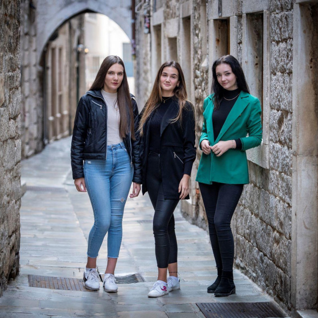 Eva Čukušić, Lea Mikulić i Antonia Lea Knežević
