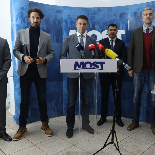 Zvonimir Troskot, Marin Miletić, Božo Petrov, Nikola Grmoja, Nino Raspudić, Marija Selak Raspudić
