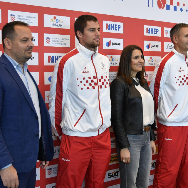 Vladimir Jovanoski, izvršni direktor HTS-a, Borna Gojo, Nikolina Babić, predsjednica HTS-a, Vedran Martić, izbornik, Nino Serdarušić
