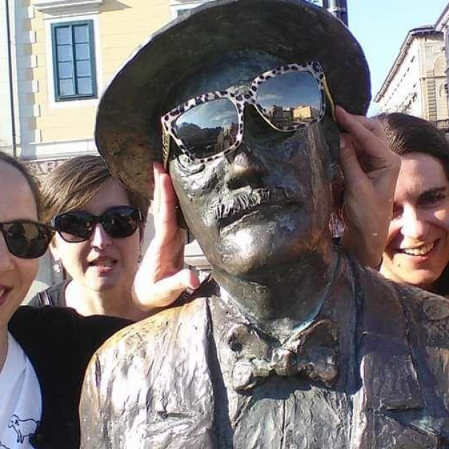 Knjigoljupke, fotografija
