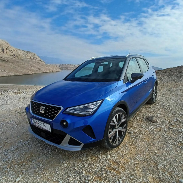 Seat Arona
