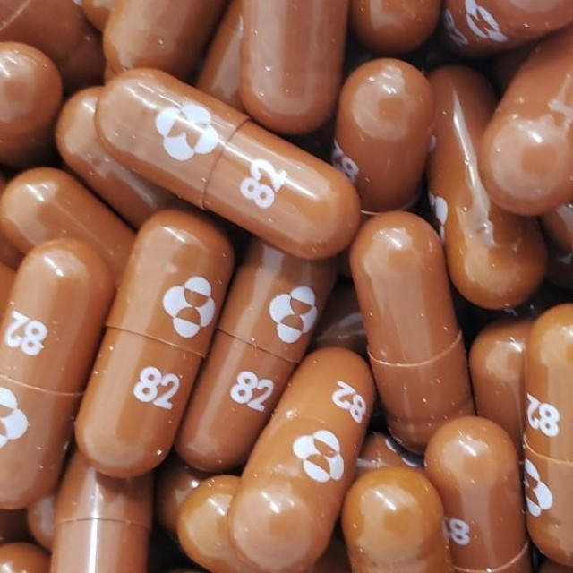 Kapsule molnupiravira
