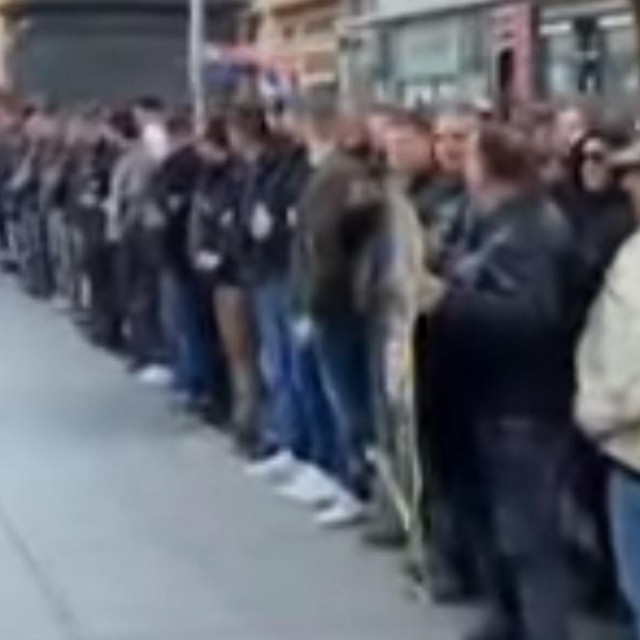 Prizor ‘postrojavanja‘ na Trgu bana Jelačića