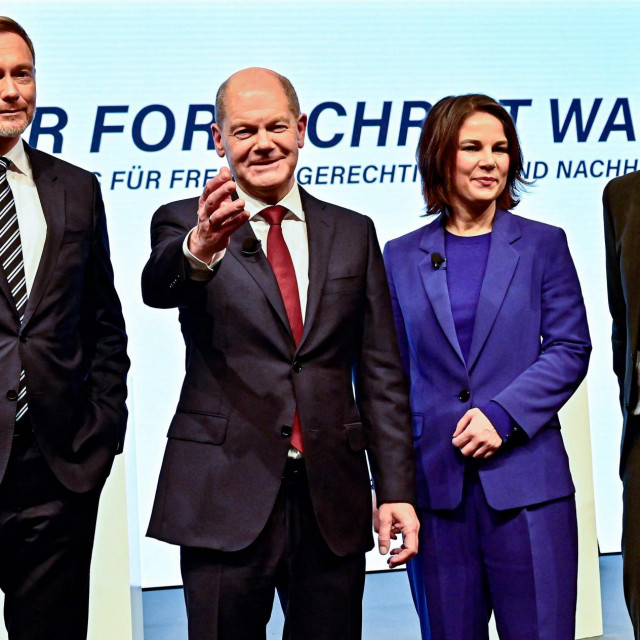 Christian Lindner, Olaf Scholz, Annalena Baerbock i Robert Habeck
