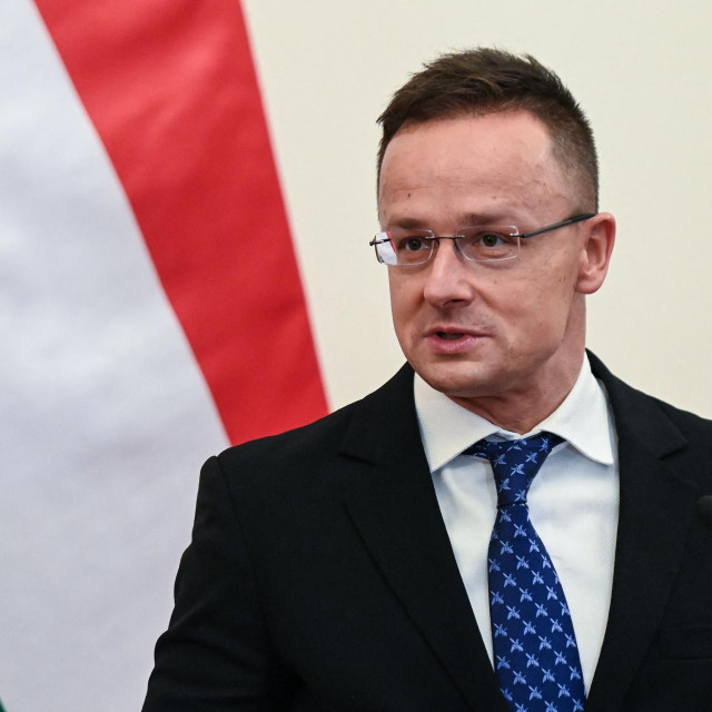 Peter Szijjártó
