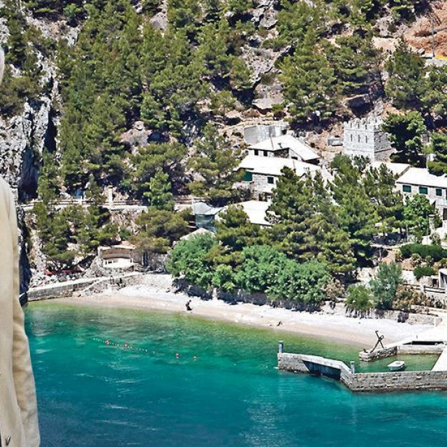 Stipe Latković (lijevo) i uvala Vruja
