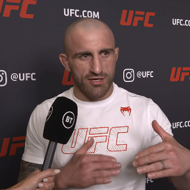 Alexander Volkanovski
