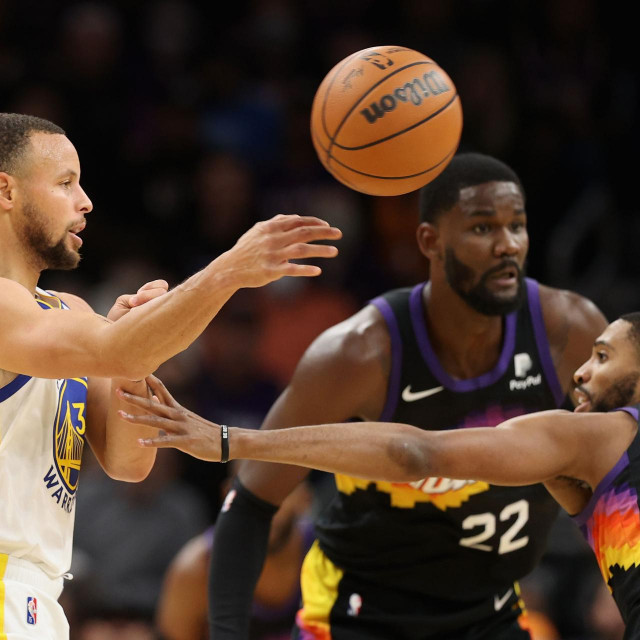 Stephen Curry nije imao svoju večer protiv Deandrea Aytona i Sunsa

