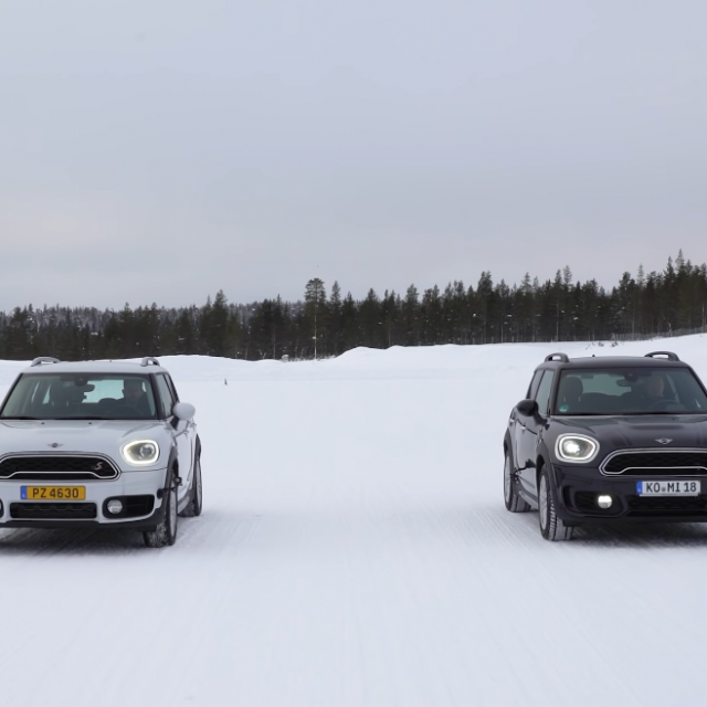 Usporedba pogona na sva četiri kotača s cjelogodišnjim gumama i prednjeg pogona sa zimskim gumama
