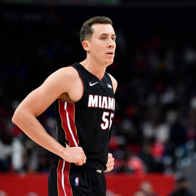 Duncan Robinson
