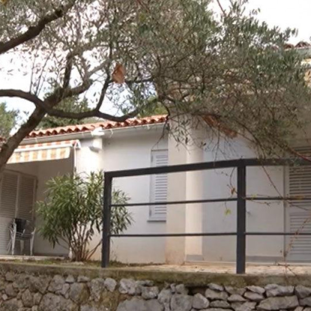 Bungalovi na Cresu
