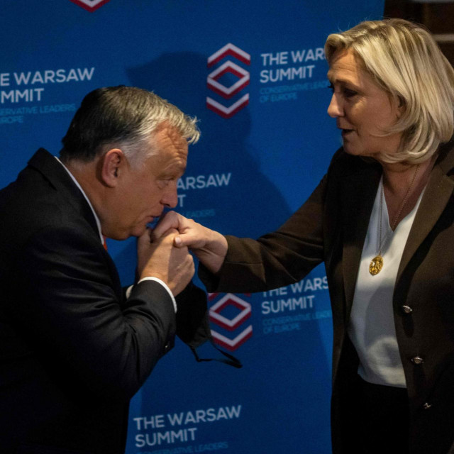 Mađarski premijer Viktor Orbán radi na savezu s francuskom političarkom Marine Le Pen