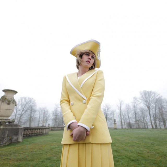 Kristen Stewart kao Diana Spencer
