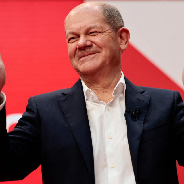 Olaf Scholz 
