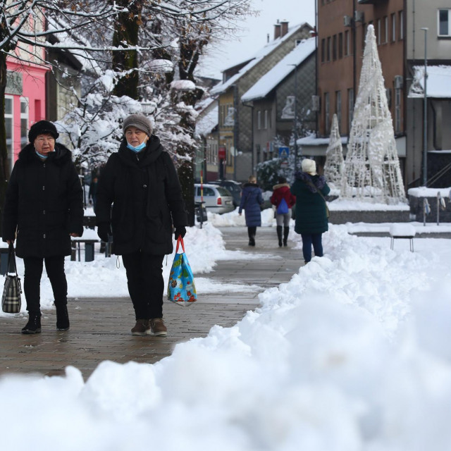 Snijeg snimljen u Delnicama, 3. prosinca
