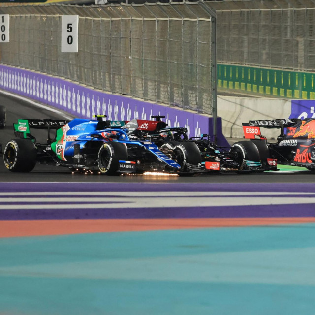 Duel Hamiltona i Verstappena
