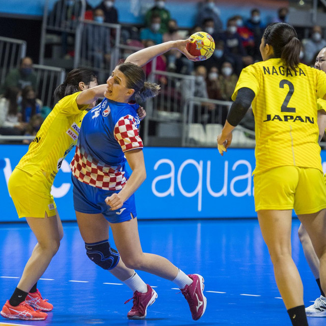 Larissa Kalaus, Hrvatska - Japan
