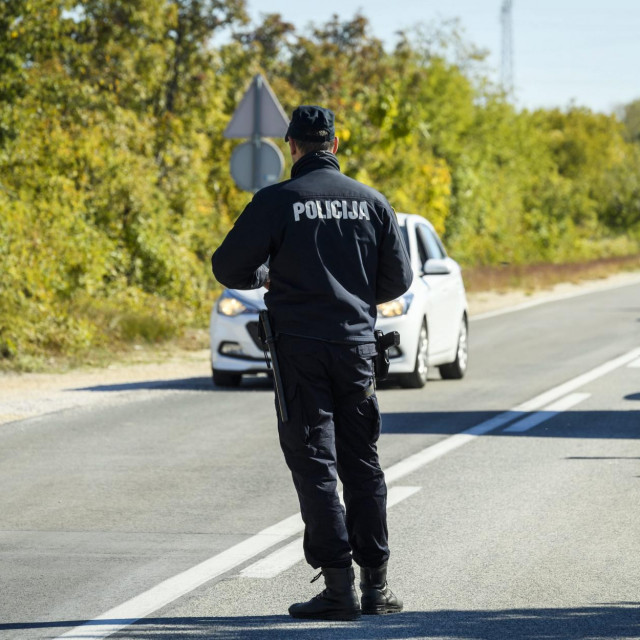Prometna policija; ilustracija
