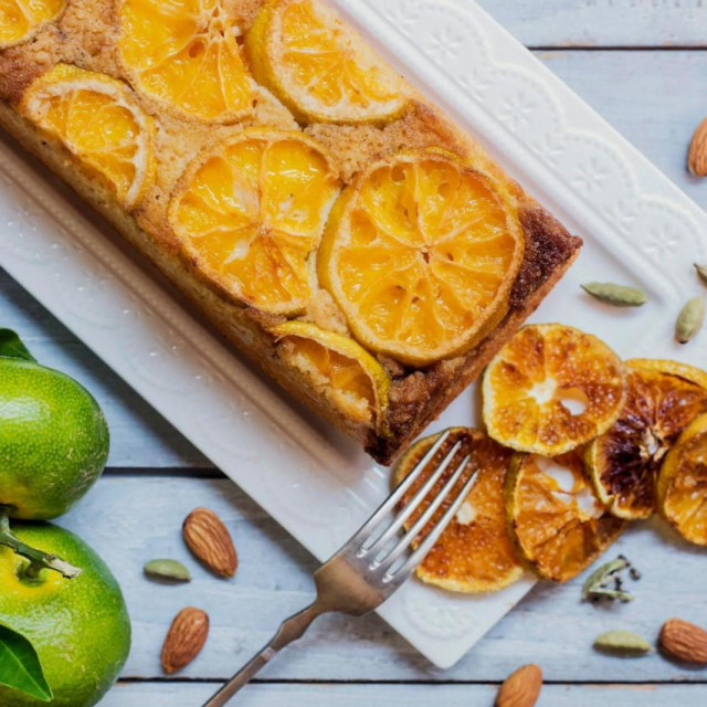 Biskvit s mandarinama
