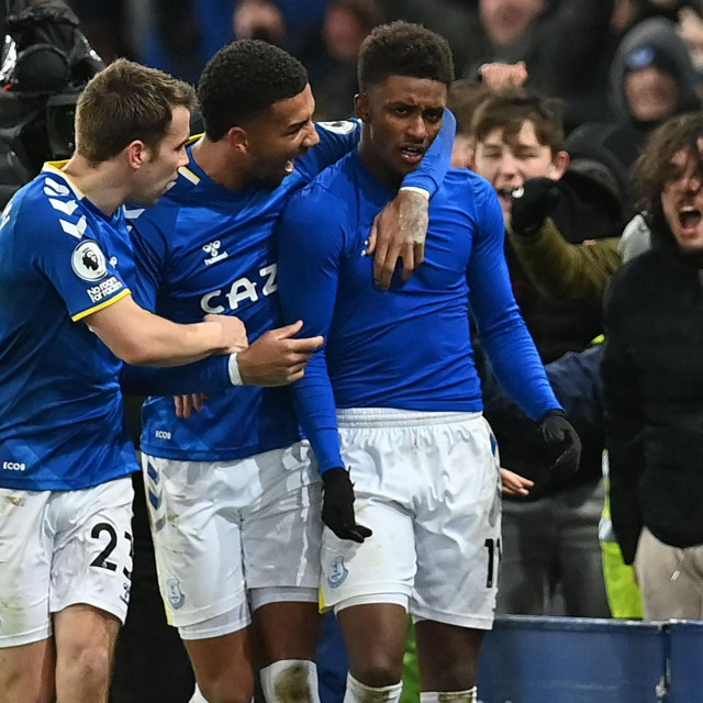 Everton je gubio od Arsenala, ali na kraju je uspio preokrenuti i upisati tri boda
